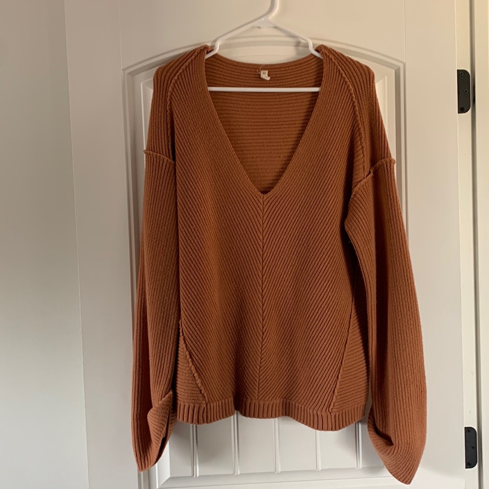 Womens Beautiful sweater - excwllent condition!